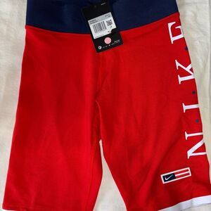 Nike Women’s Red White and Blue Tight Fit Athletic Shorts Brand New XS (B1x)